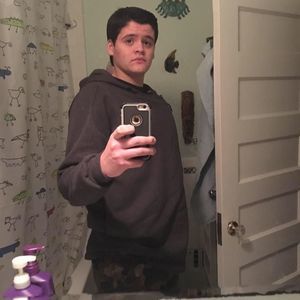 Meet your Posher, Zachary