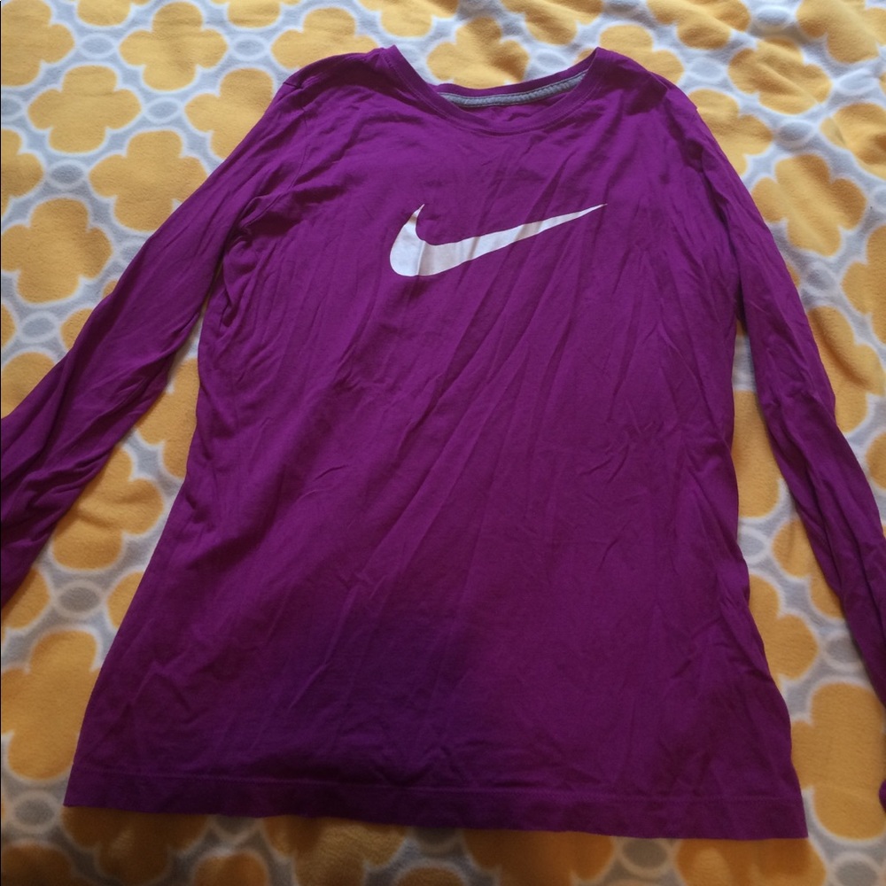 Nike tee