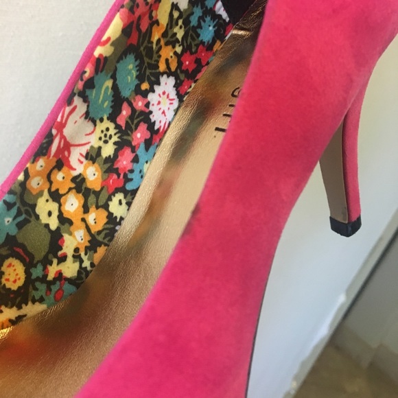MadDen GirL suEde PumPs - Picture 11 of 12