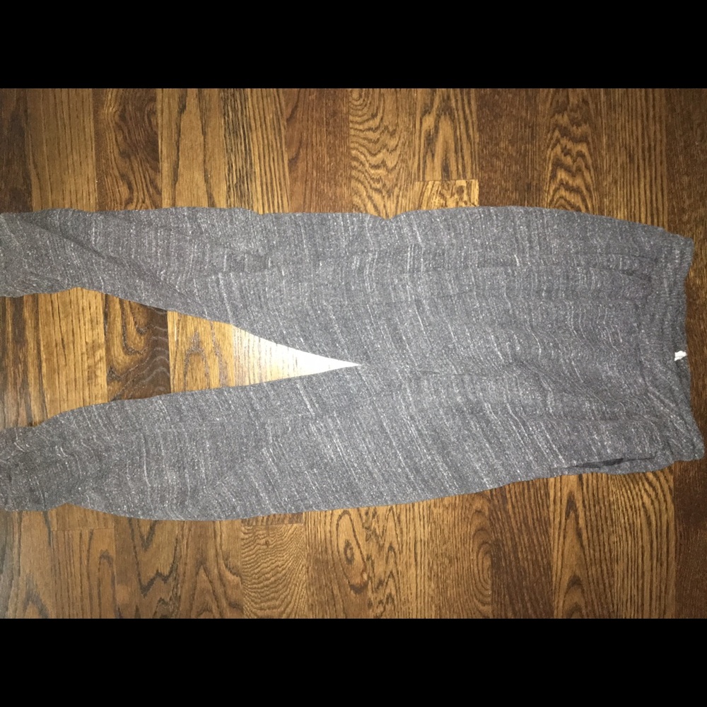 gray sweatpants