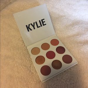 Kylie Cosmetics The Burgundy Palette Kyshadow