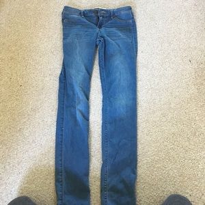 Hollister blue jeans. Size 5L.
