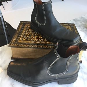 Donald J Pliner Shoes (size 10.5)