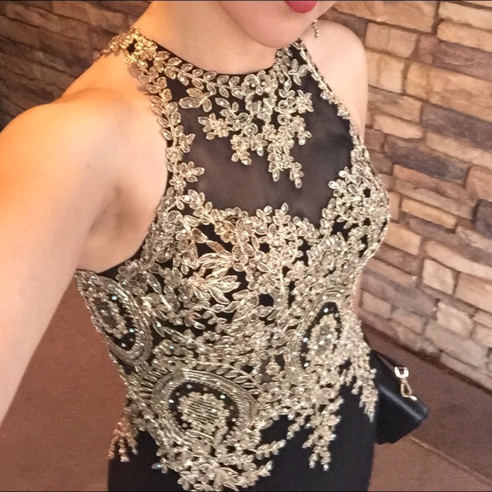 PROM DRESS - Picture 2 of 3