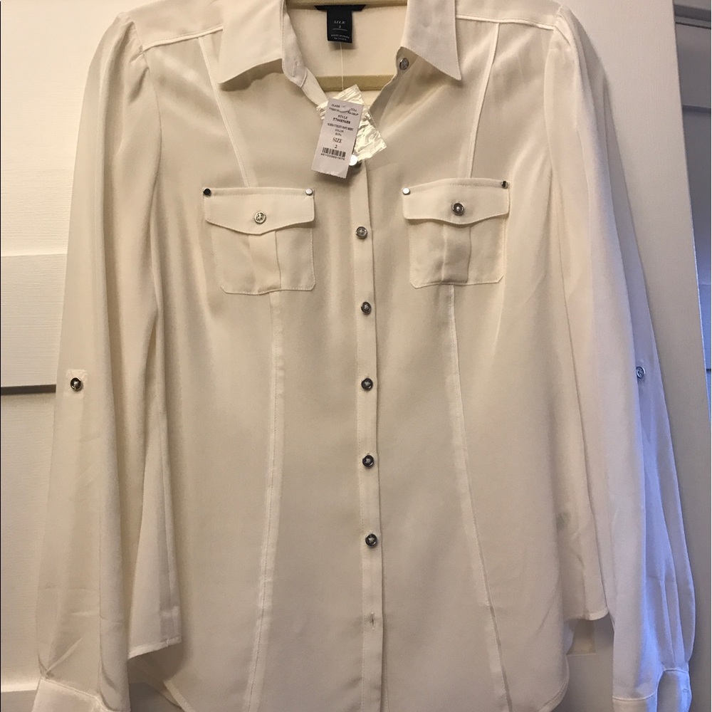 Soft, off-white classic 100% silk blouse!