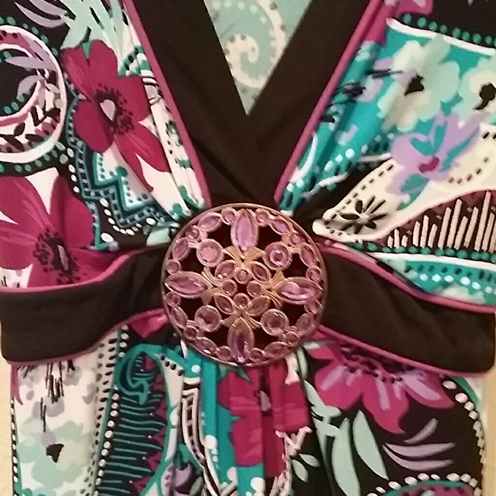 Low cut summer dress with tie in back - Picture 4 of 4
