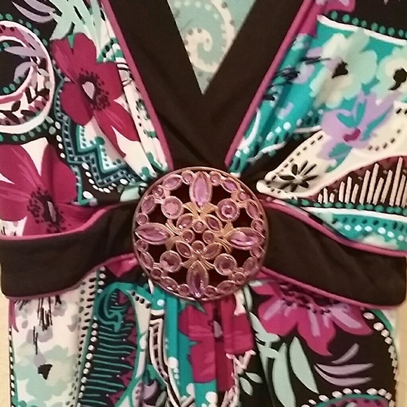 Low cut summer dress with tie in back - Picture 4 of 4