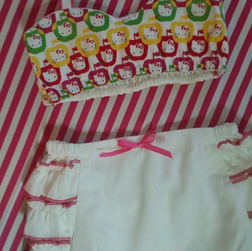 Hello Kitty Sun Suit - Picture 2 of 5