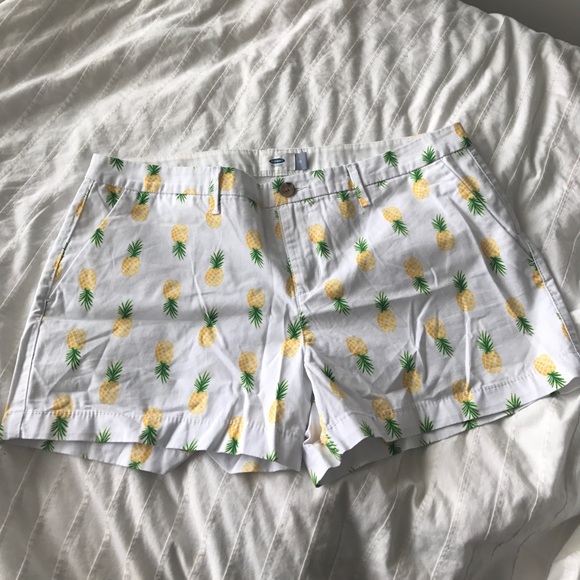 Old Navy Pants - White Pineapple Shorts