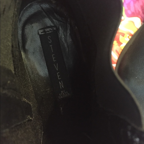Black Steve Madden booties - Picture 5 of 6