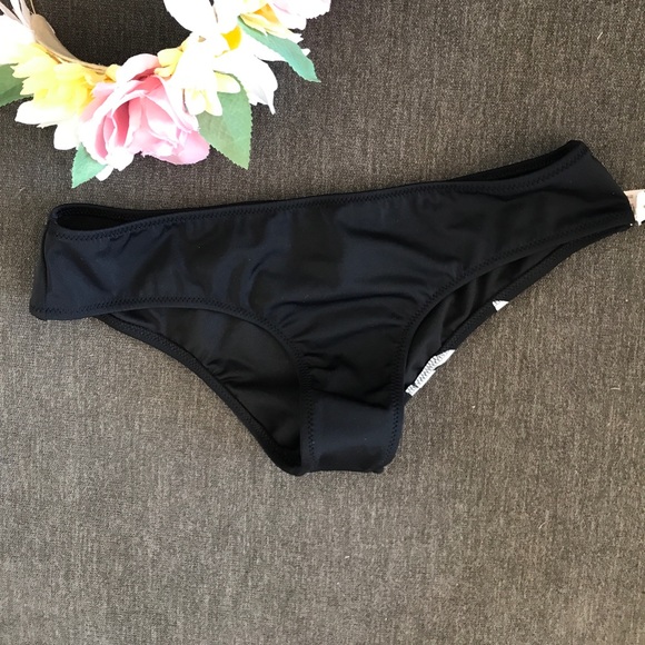 Victoria secret Aitutaki swim set - Picture 3 of 5