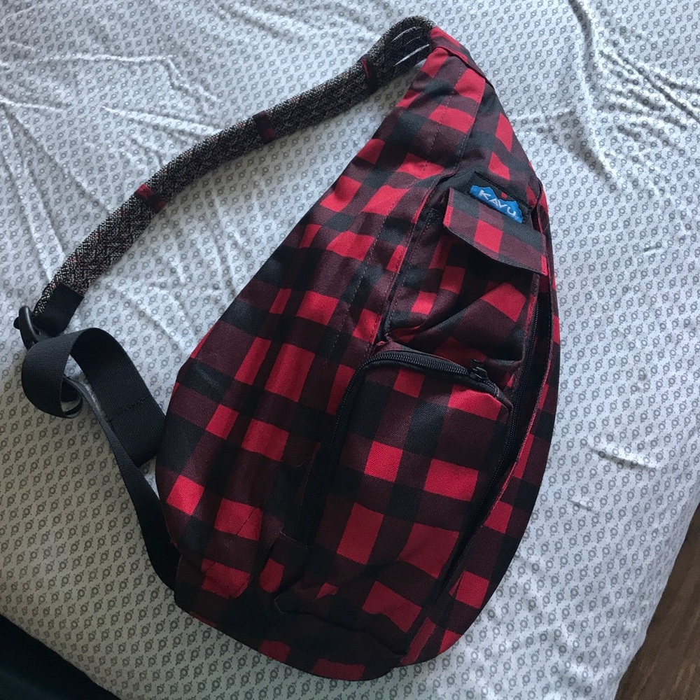Kavu cross body sling bag