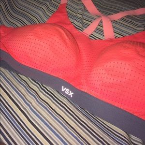 VICTORIA SECRET SPORTS BRA
