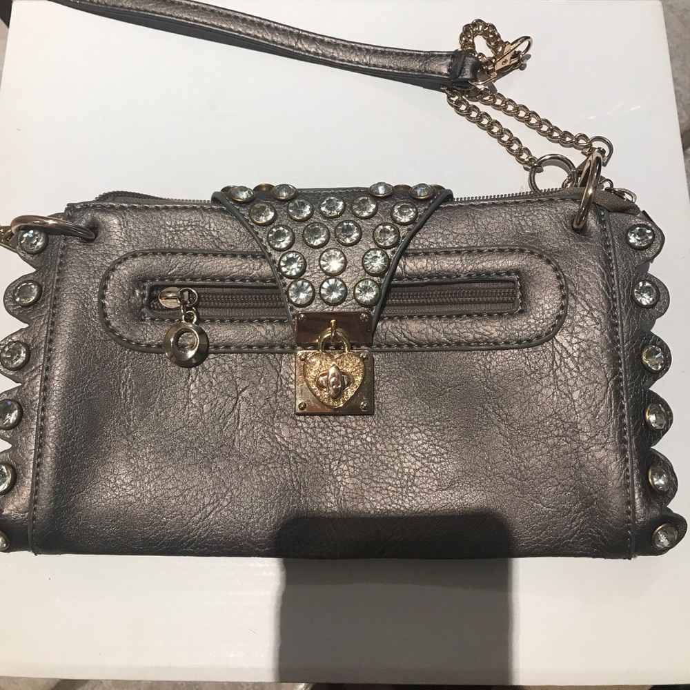 Crossbody purse