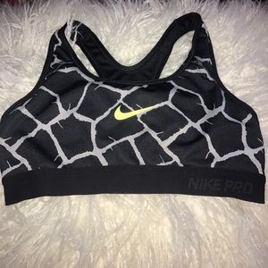 Nike pro sports bra