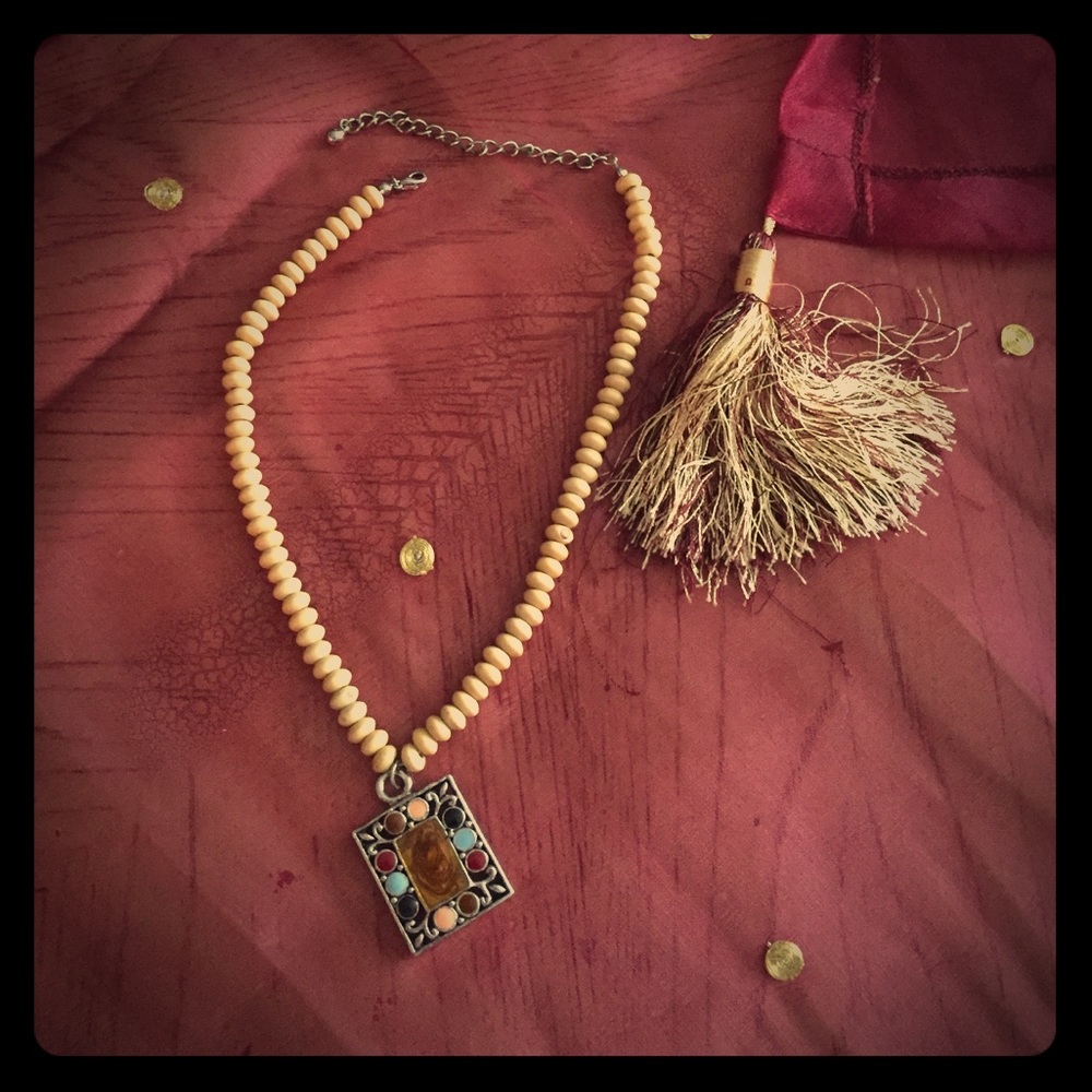 Beaded necklace