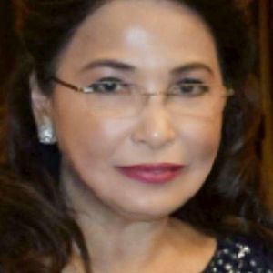 Meet your Posher, Florisa