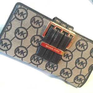 Michael Kors wallet
