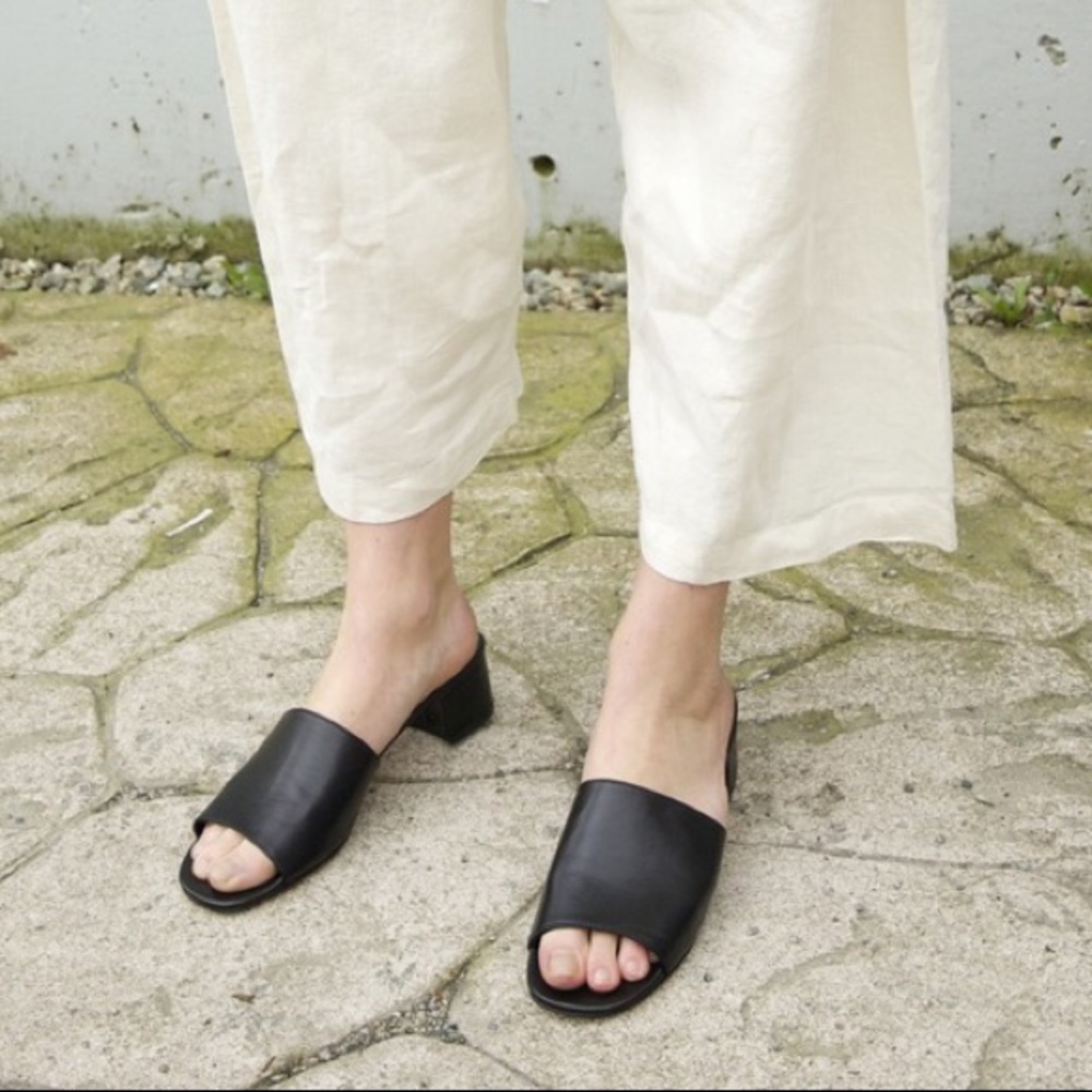 Maryam Nassir Zadeh Sophie slide