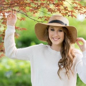 Meet your Posher, Elaina