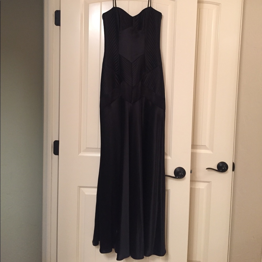 ✨Stunning black ABS by Allen Schwartz gown.