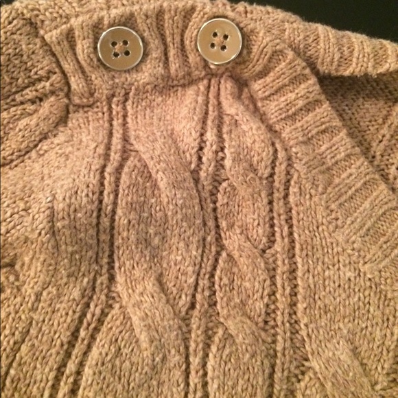 Cute and comfy sweater - Picture 3 of 3