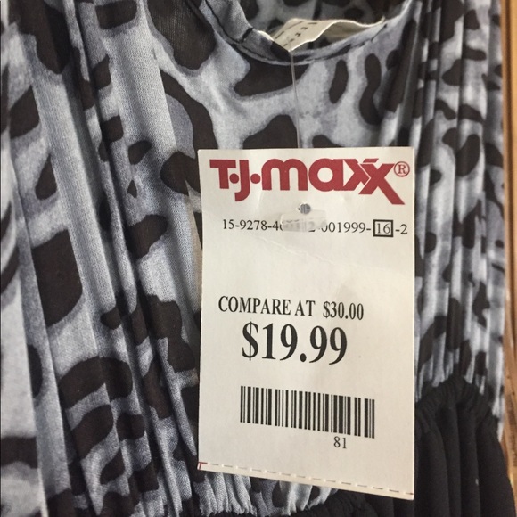 High low leopard accent dress - Picture 2 of 5