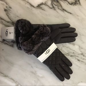 New Ugg Quilted Smart Gloves