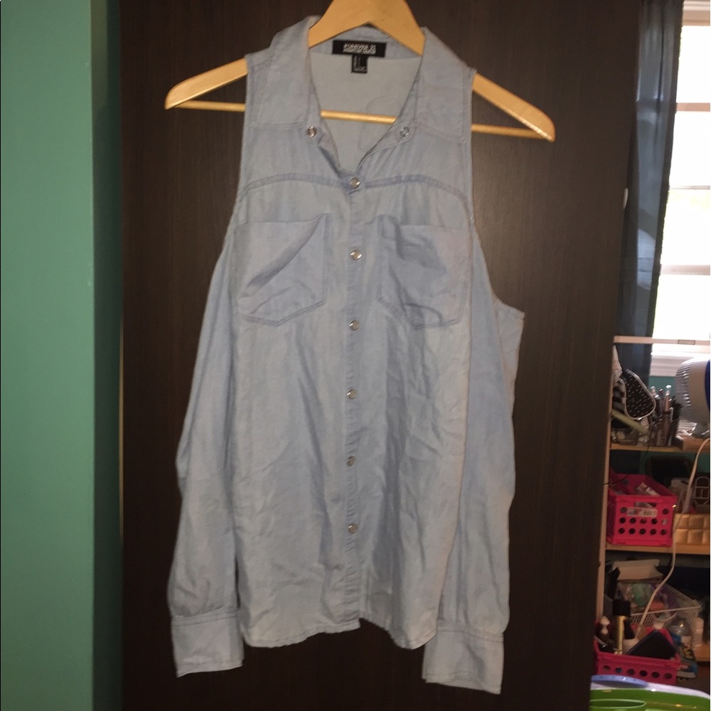Denim top with shoulder cutout and lace