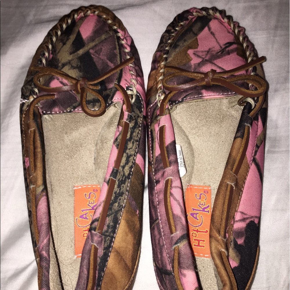Pink Camo Moccasins