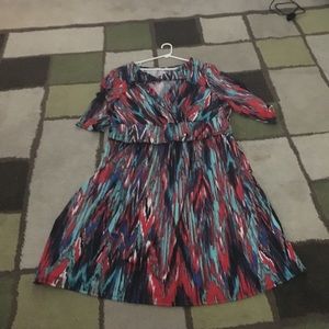 New w/o tags AVENUE midi abstract print dress