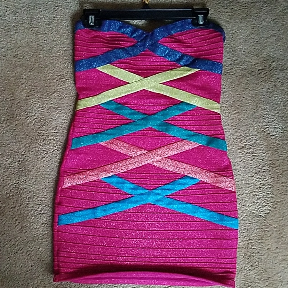 DRESS