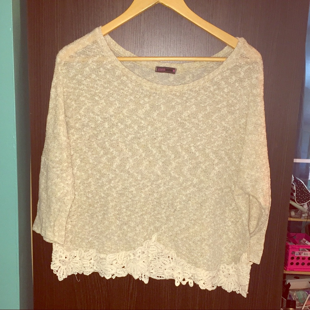 Cream colored blouse with white lace - Picture 1 of 3