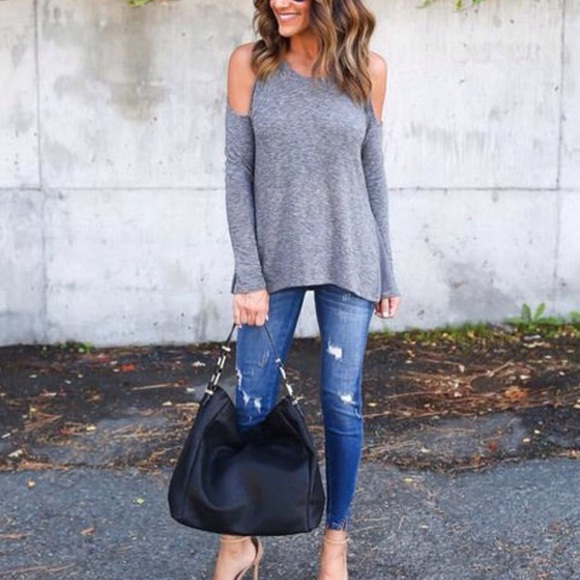 ❗️LAST ONE❗️5🌟Rated! Cold-Shoulder Chiffon Top - Picture 4 of 8