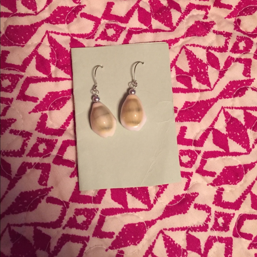 Seashell earrings