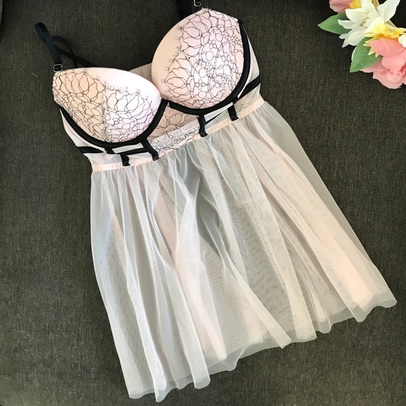 Victoria secret lace babydoll 32D - Picture 2 of 4
