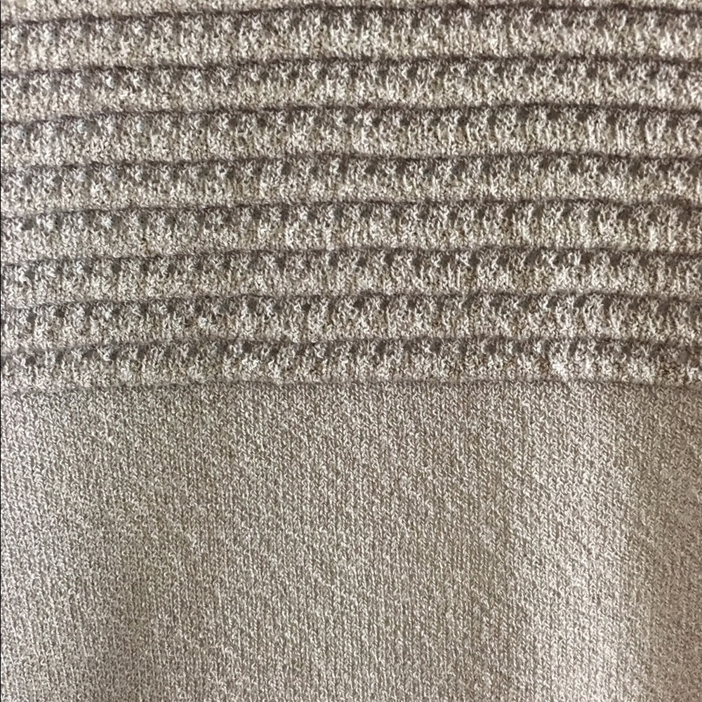 Ann Taylor Taupe Short Sleeve Knit Tee (M) - Picture 7 of 8