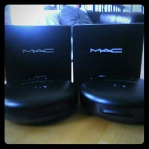 MAC Studio Fix Powder plus Foundation