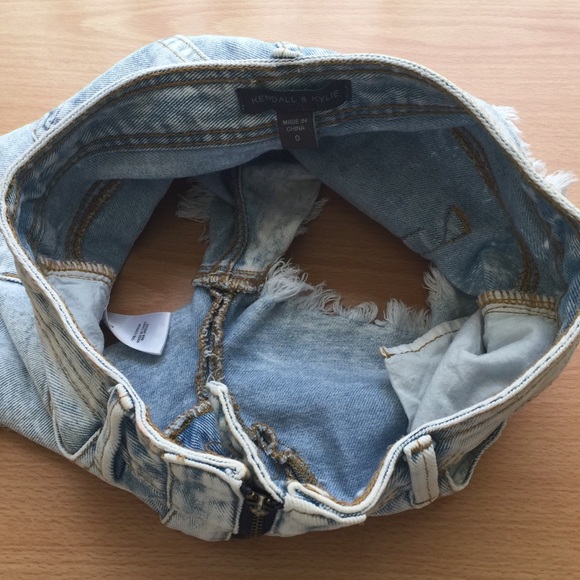 Kendall & Kylie shorts - Picture 7 of 8