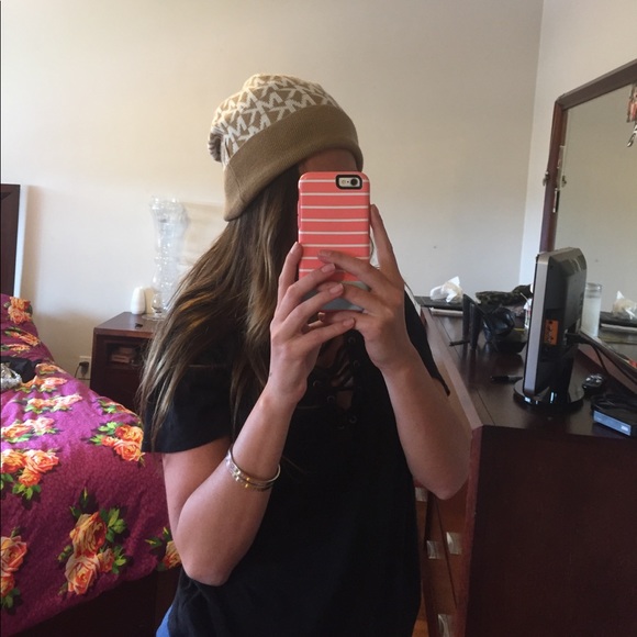 Authentic Tan Michael Kors beanie - Picture 6 of 6