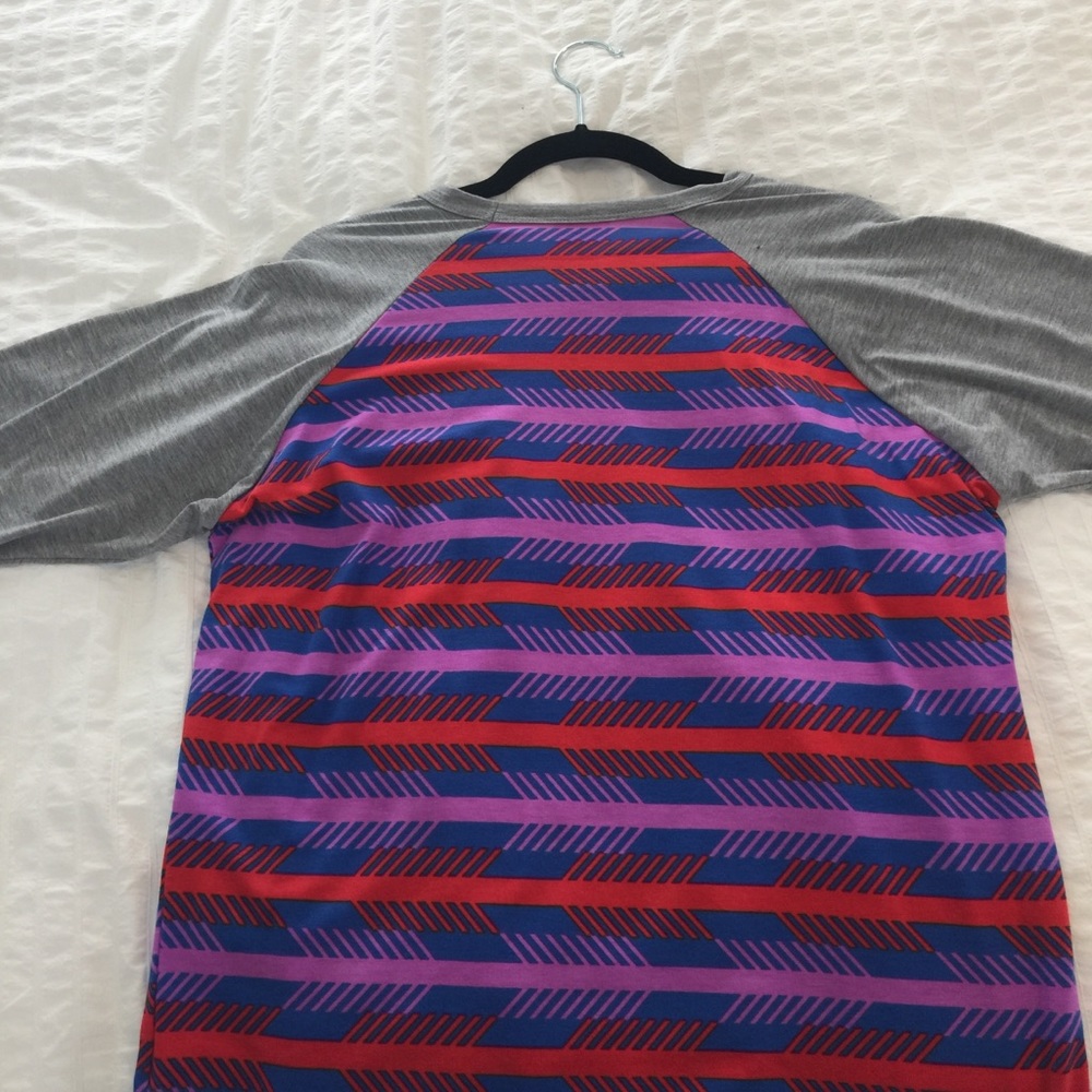 LuLaRoe Randy Tee - Picture 4 of 4