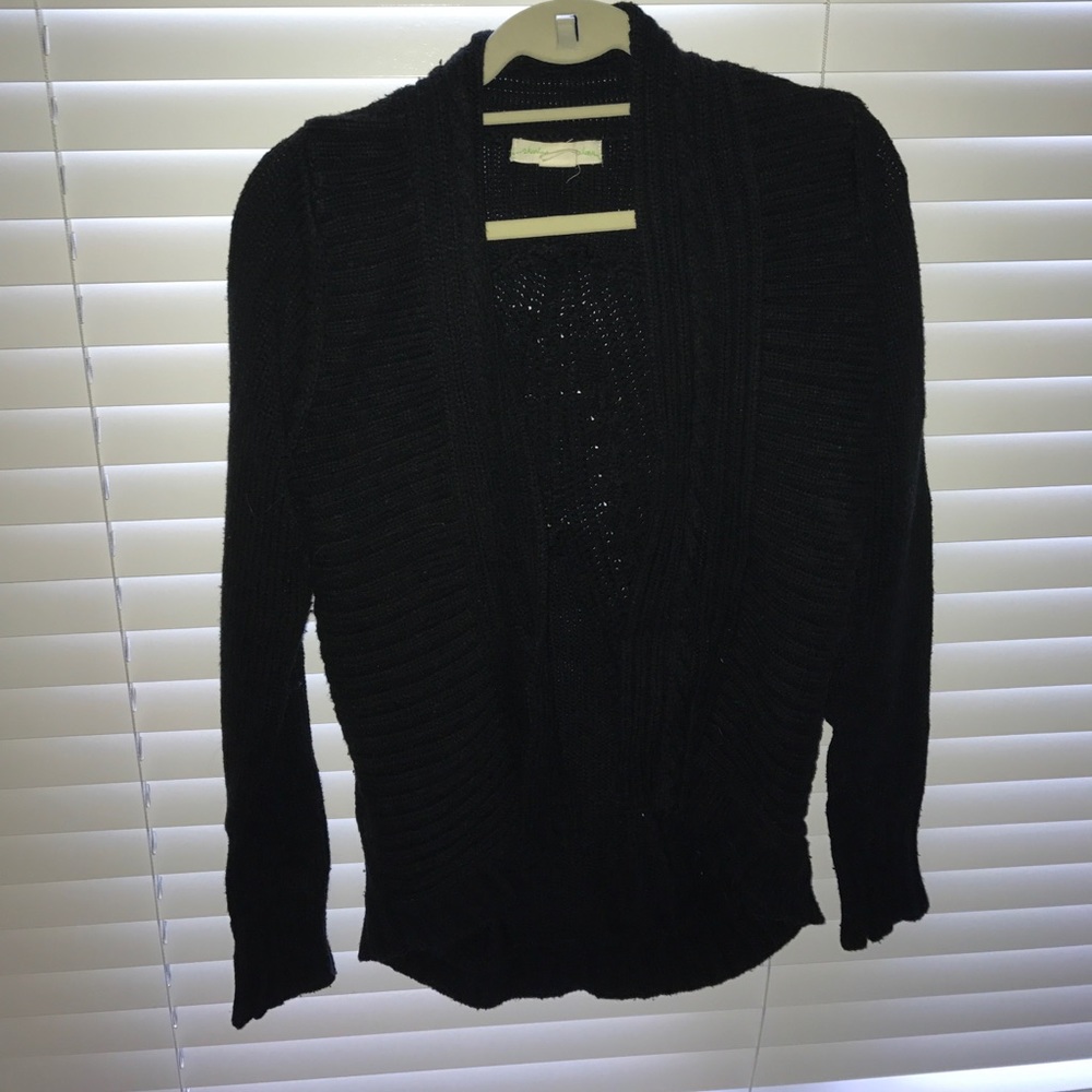 Black Aritzia carigan from chicago