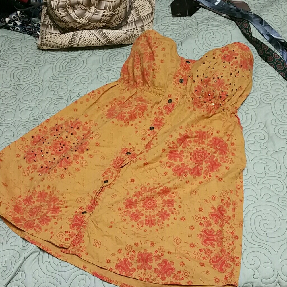 **GONE TO CHARITY**Mudd Strapless Top, M