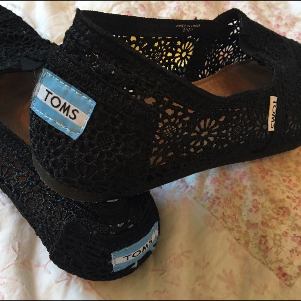 TOMS  NEW Black Crochet NEVER WORN