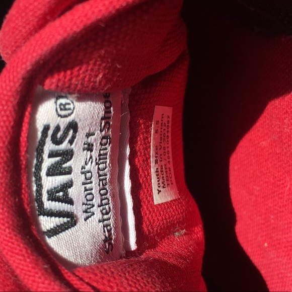 Vans classic canvas shoe - red - Picture 4 of 4