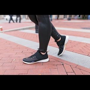 nike air zoom strong rose gold