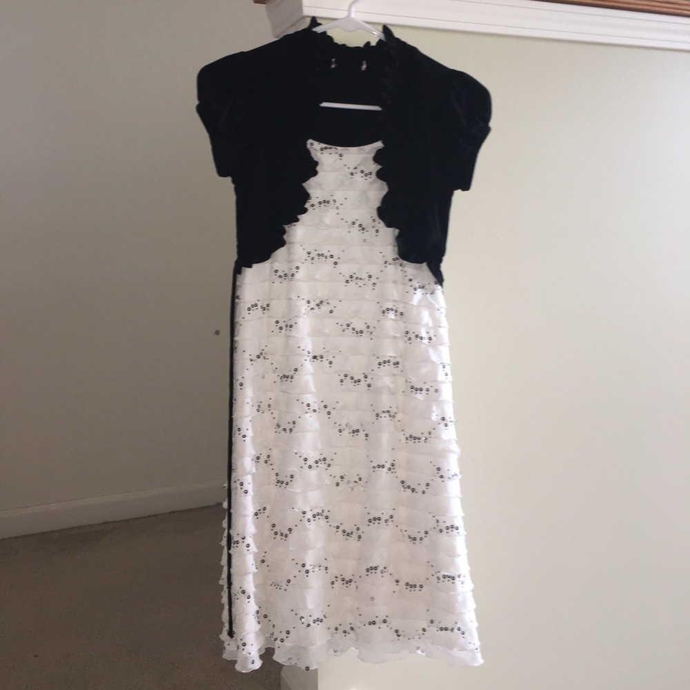 Black and White Scalloped Dress. Only Worn Once!