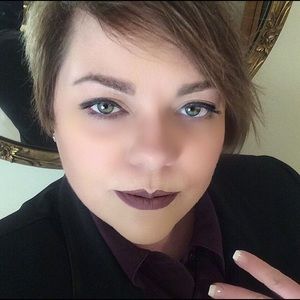 Meet your Posher, Lynda