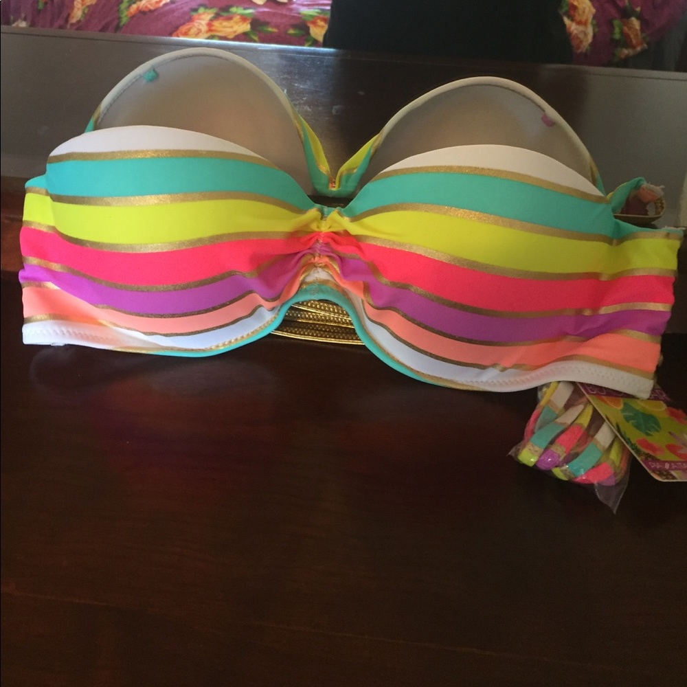 BRAND NEW bathing suit top! Versatile !!!