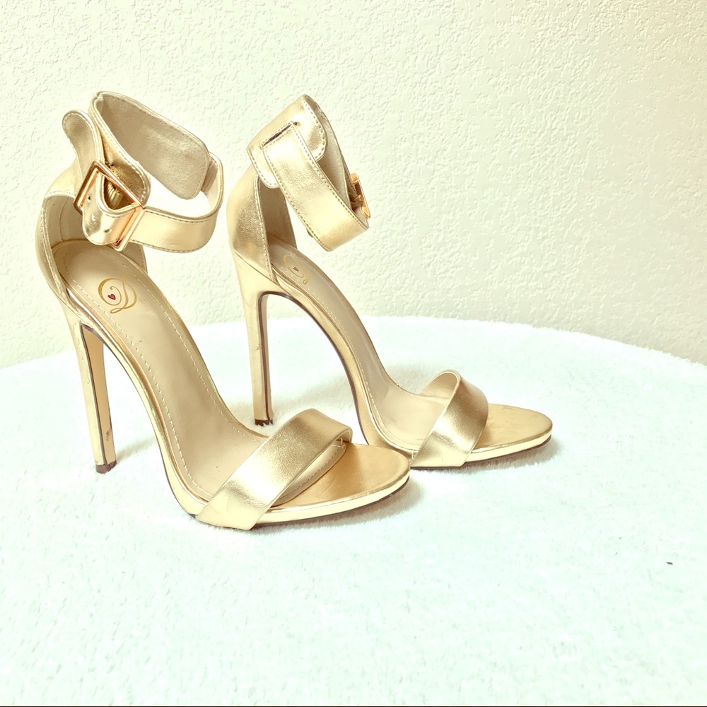 Gold strapped heels size 6